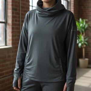 NWOT Columbia Pine Street Split Cowl
Neck/Split Back Athletic Pullover • XS